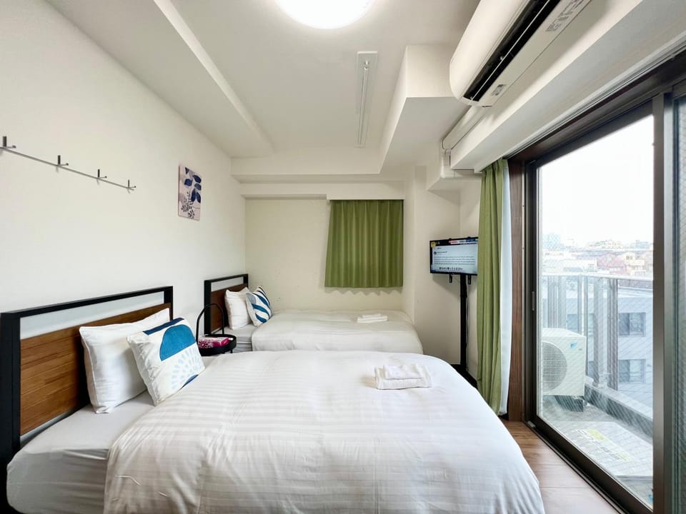 Bed, TV and multimedia, Photo of the whole room, Bedroom, air conditioner