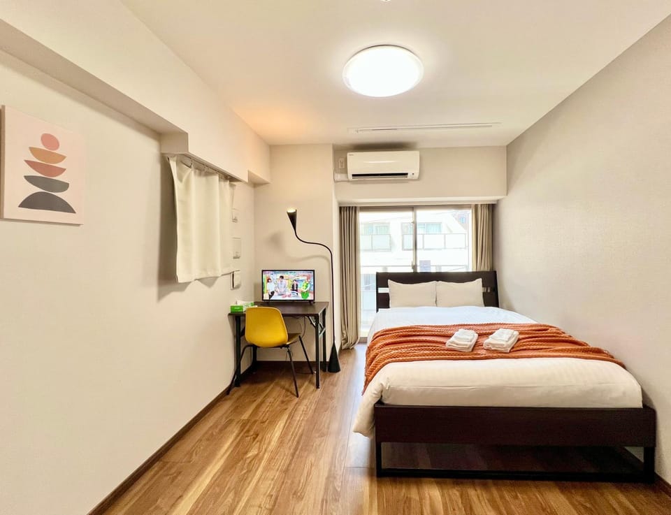 Bed, TV and multimedia, Photo of the whole room, Bedroom, air conditioner