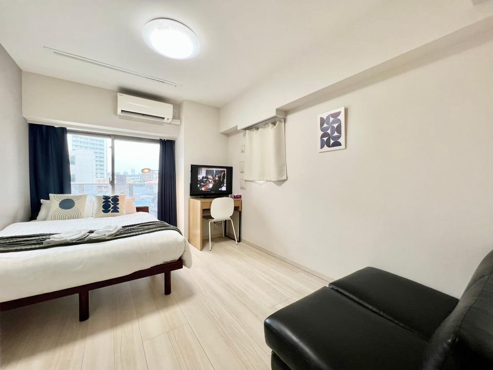Bed, TV and multimedia, Photo of the whole room, Bedroom, air conditioner