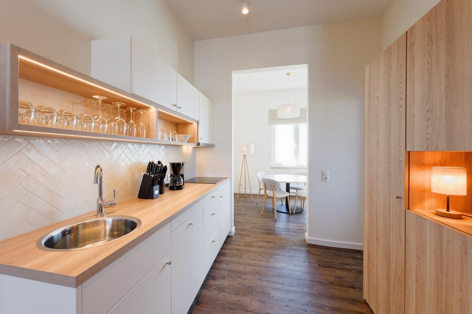Photo of the whole room, kitchen