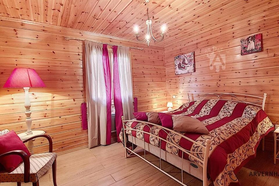Chalet Lorine Apartment in Besse-et-Saint-Anastaise