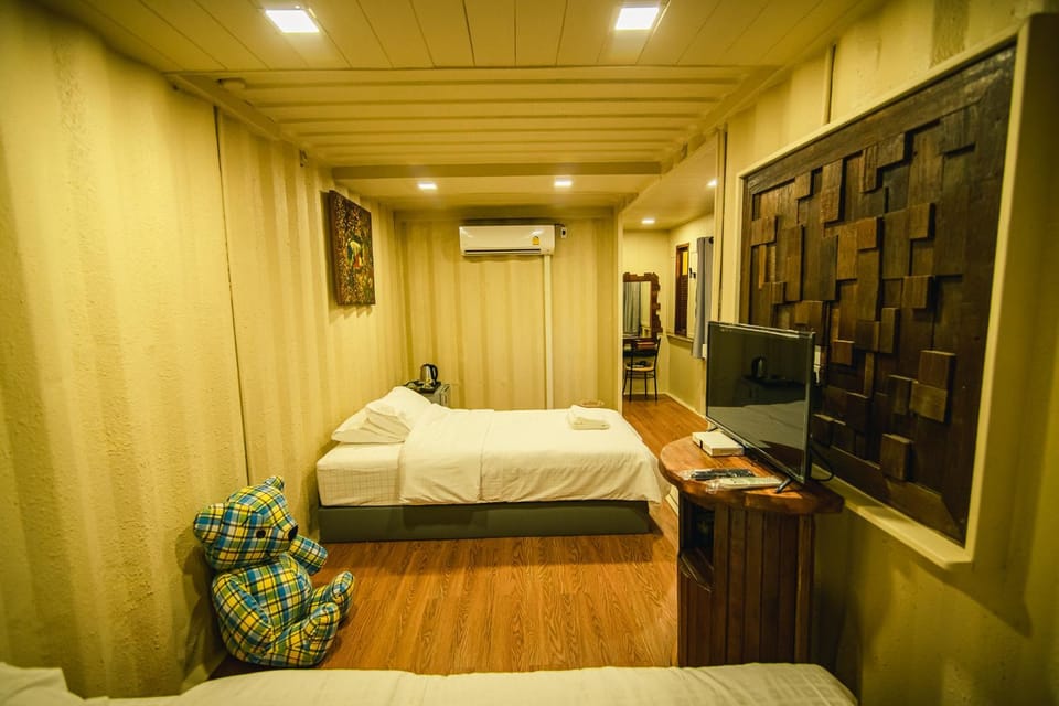 Suankaew​ art​ hostel​ Hostel in Chon Buri Changwat