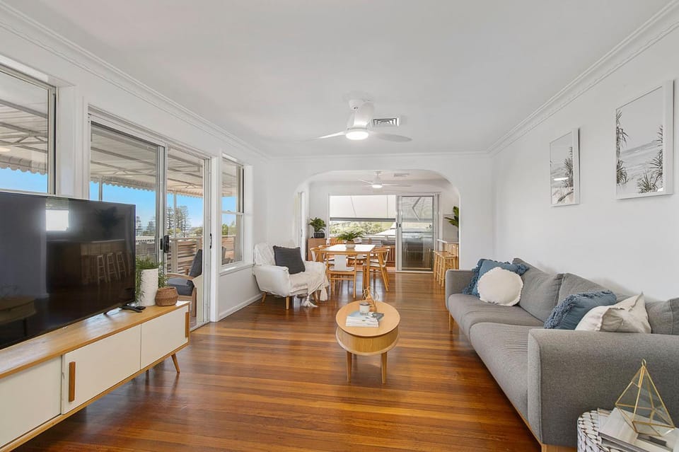 East Point Holiday Home House in Crescent Head