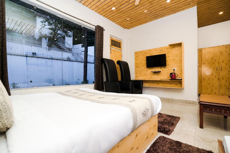 Communal lounge/ TV room, Bed, TV and multimedia, Photo of the whole room, Evening entertainment, Bedroom