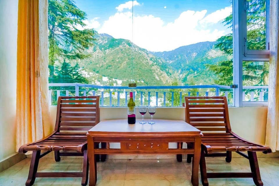 Day, Natural landscape, View (from property/room), Balcony/Terrace, Dining area, Mountain view