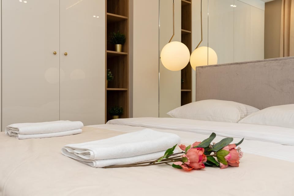 Bed, Photo of the whole room, Bedroom, towels, wardrobe