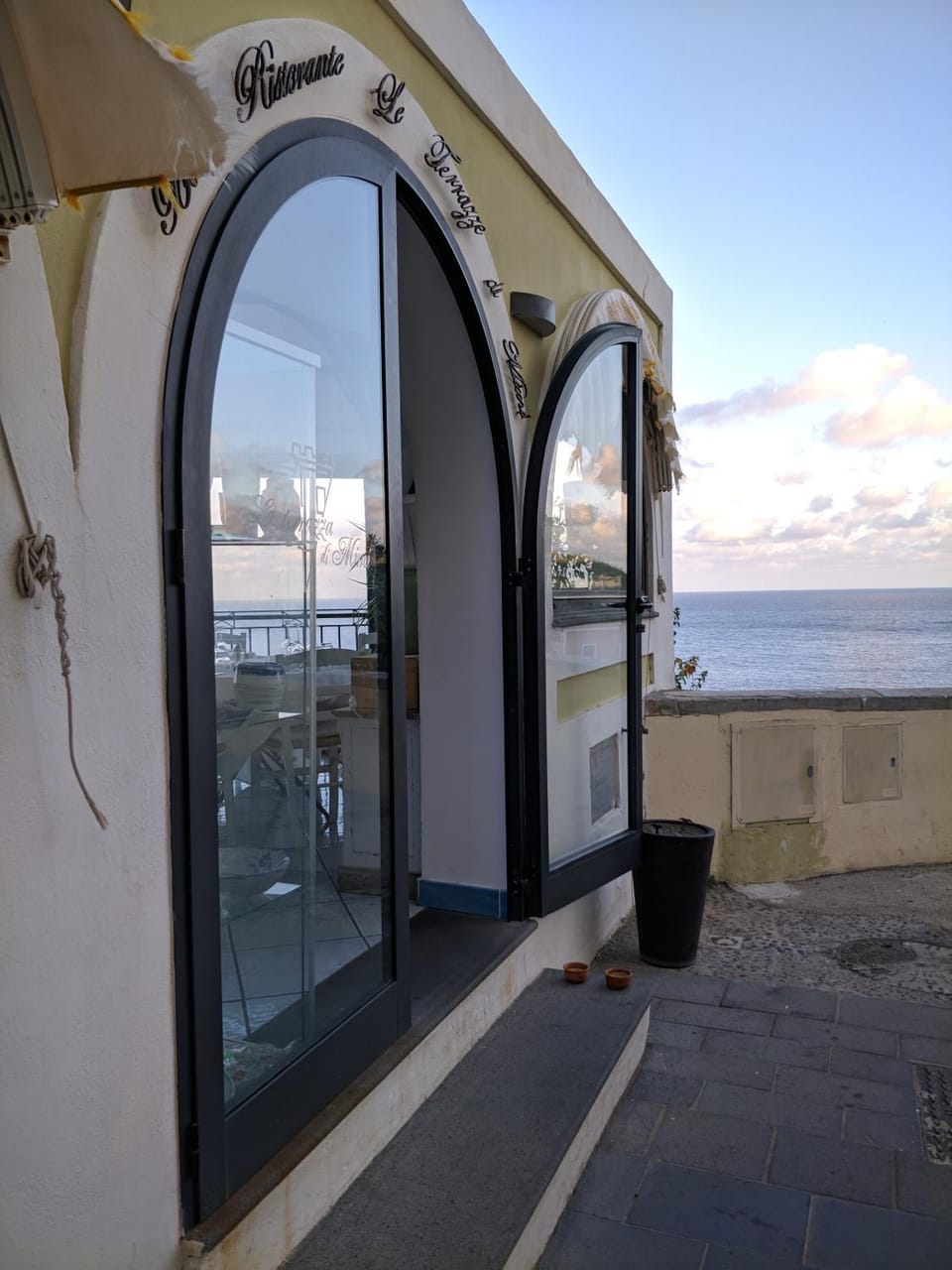 Restaurant/places to eat, Spring, Winter, Summer, Autumn, On site, Sea view