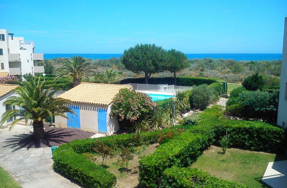 Beach, Swimming pool