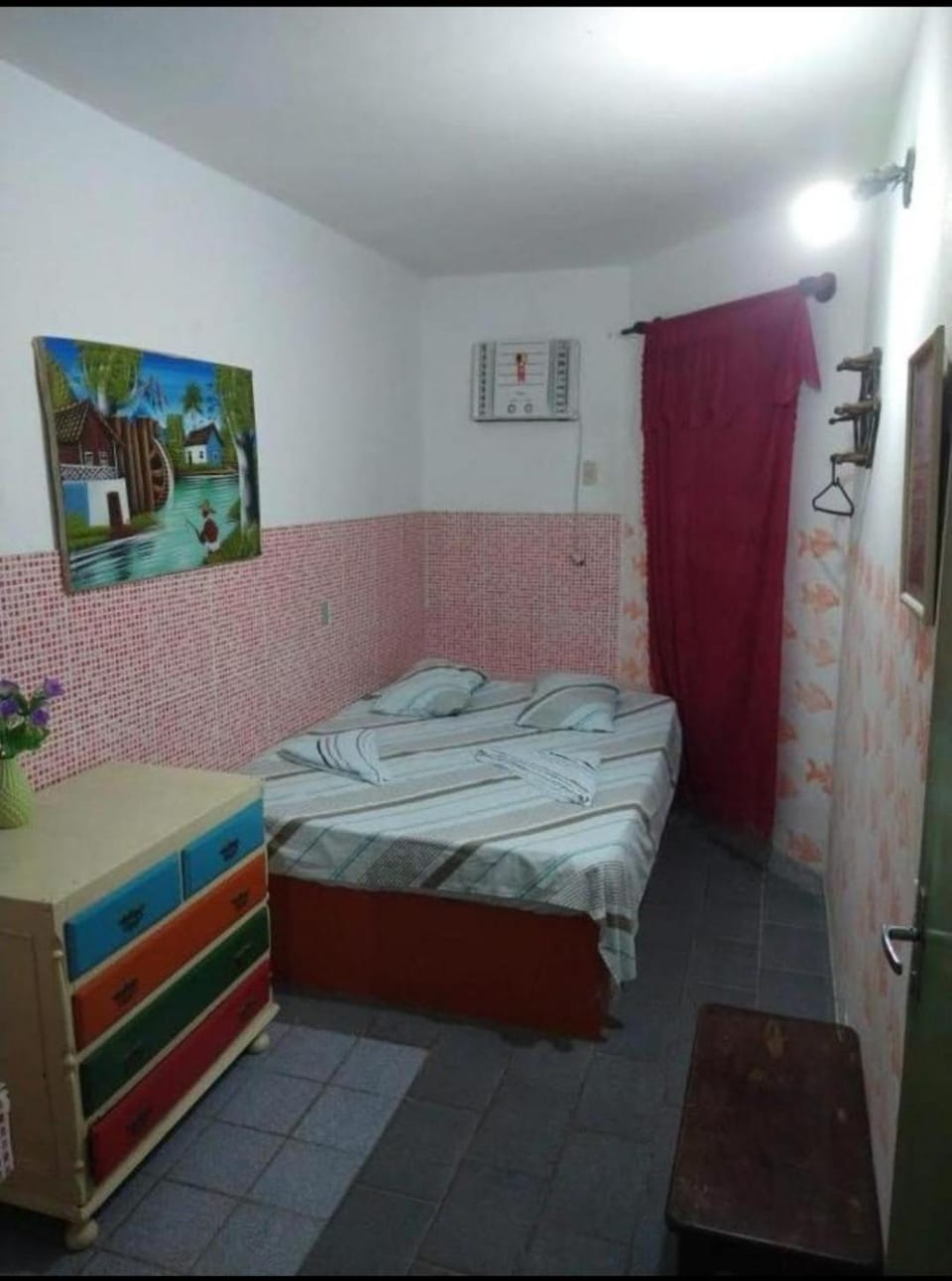 Shower, Bed, Bedroom, towels, air conditioner