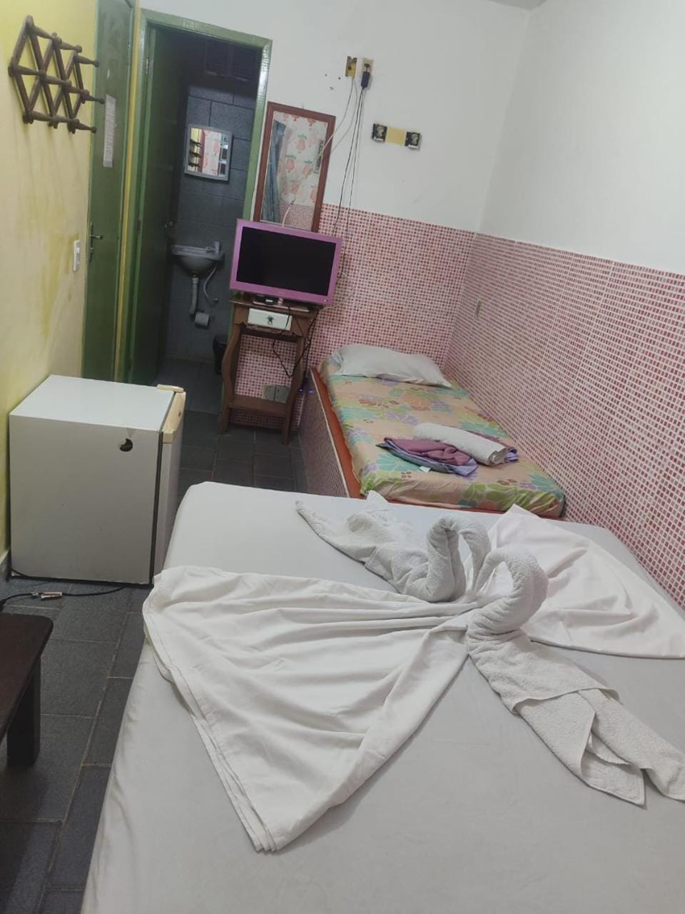 Photo of the whole room, Bedroom, towels
