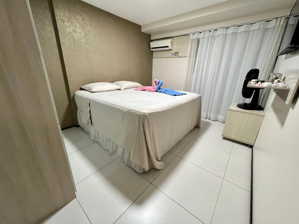 Bed, Bedroom, air conditioner