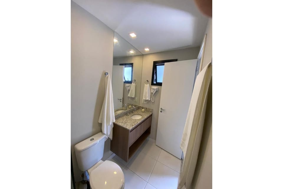 Toilet, Bathroom, Decorative detail, On site, Area and facilities