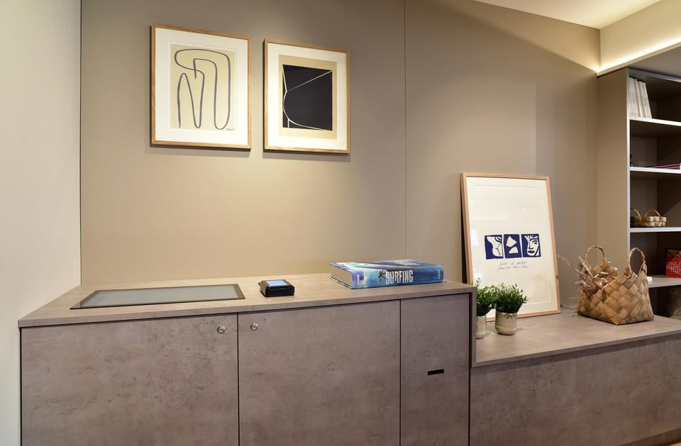 Communal lounge/ TV room, Lobby or reception