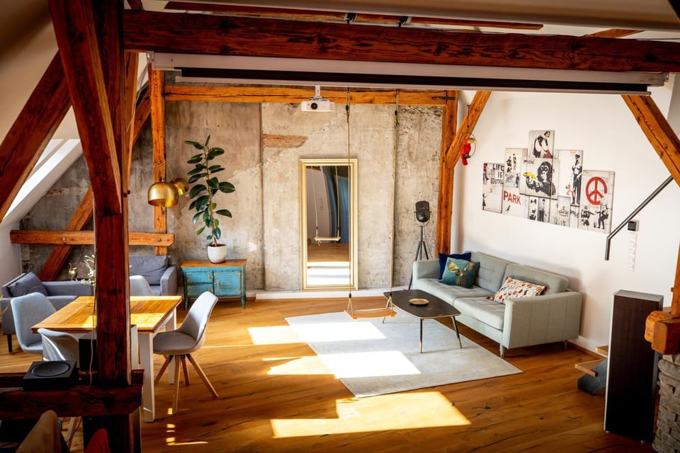 TV and multimedia, Living room, Dining area