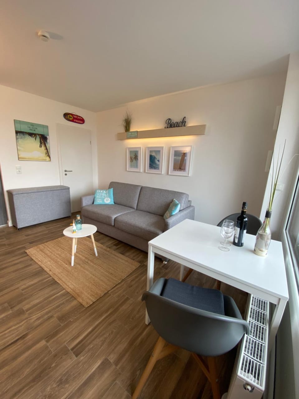 Living room, Dining area