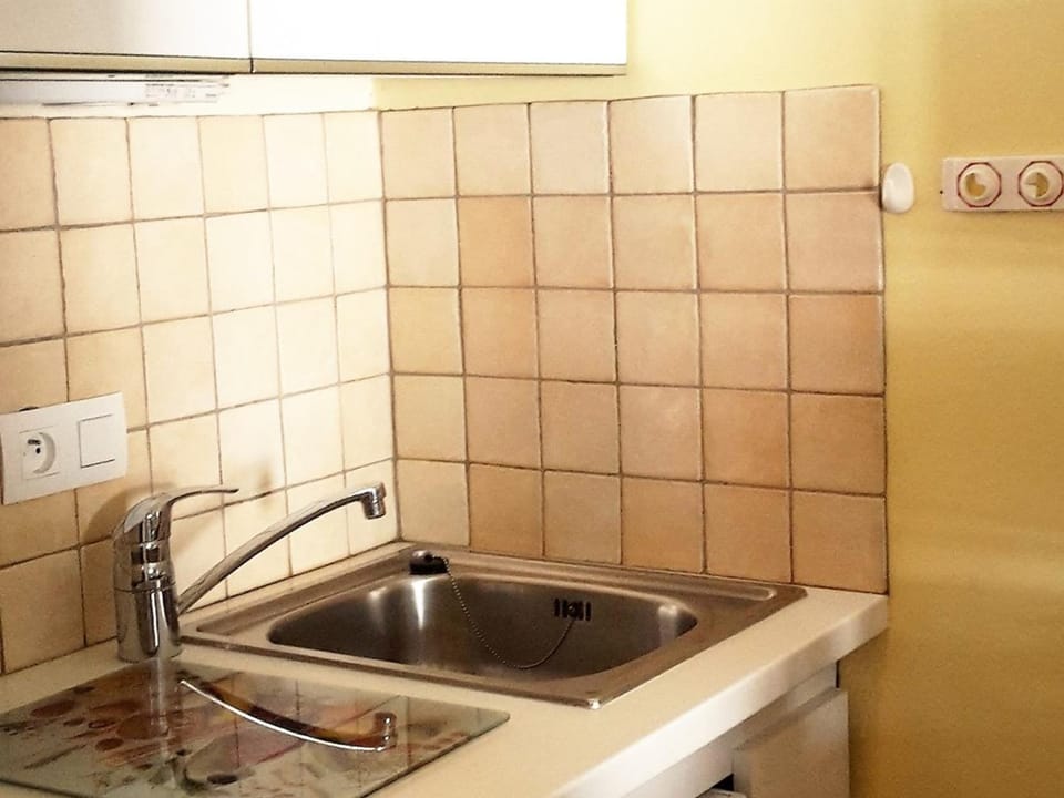 Appartement 32m², centre Croisette, 5 couchages, Wifi, animaux admis - FR-1-574-25 Apartment in Les Allues