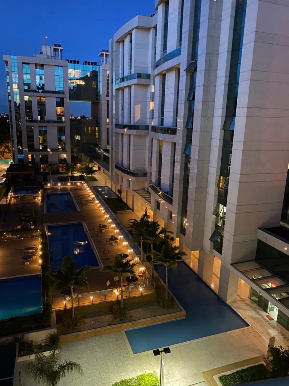 Facade/entrance, Garden, On-site shops, Balcony/Terrace, Floor plan, Pool view, Area and facilities, Swimming pool, Facility for disabled guests