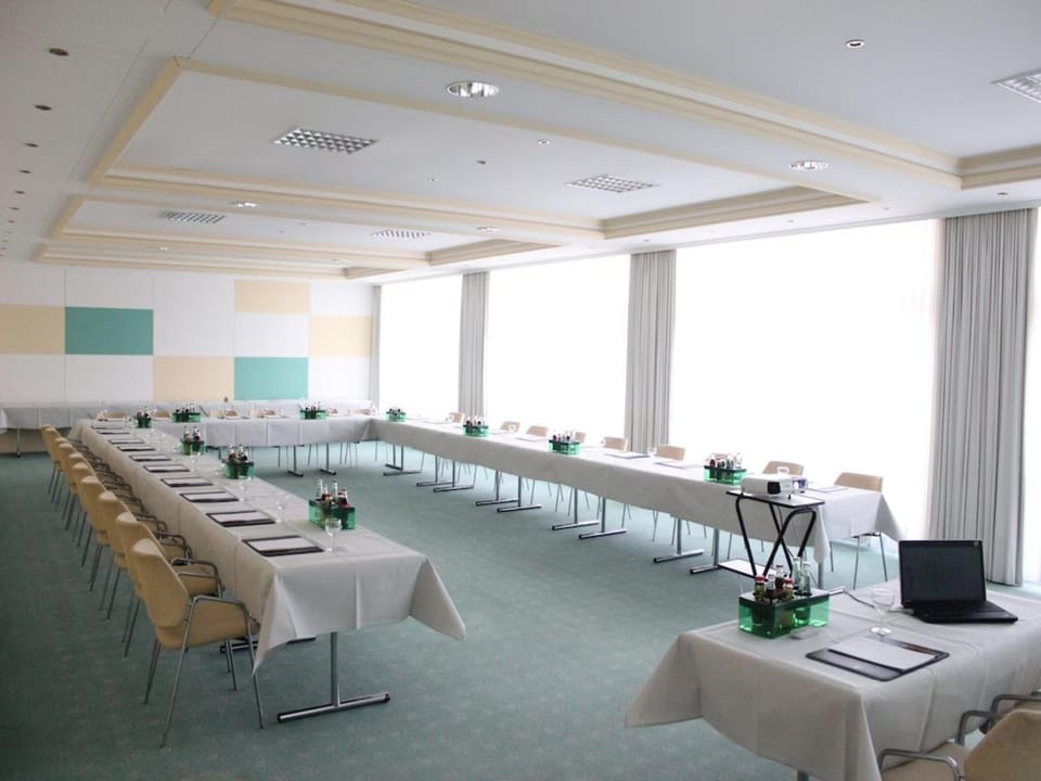 Meeting/conference room