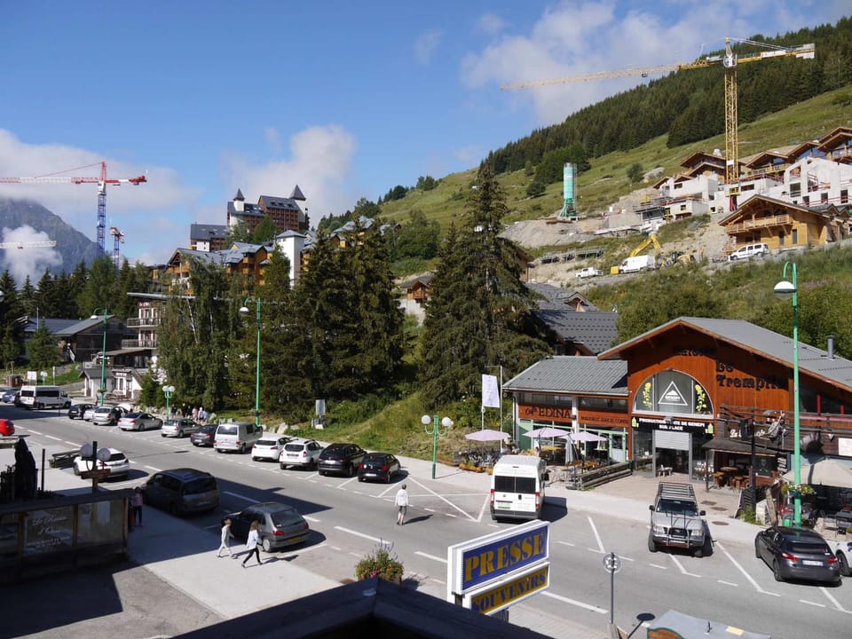 Appartement spacieux 6 pers au cœur de Mont-de-Lans, proche pistes - FR-1-546-29 Apartment in Les Deux Alpes