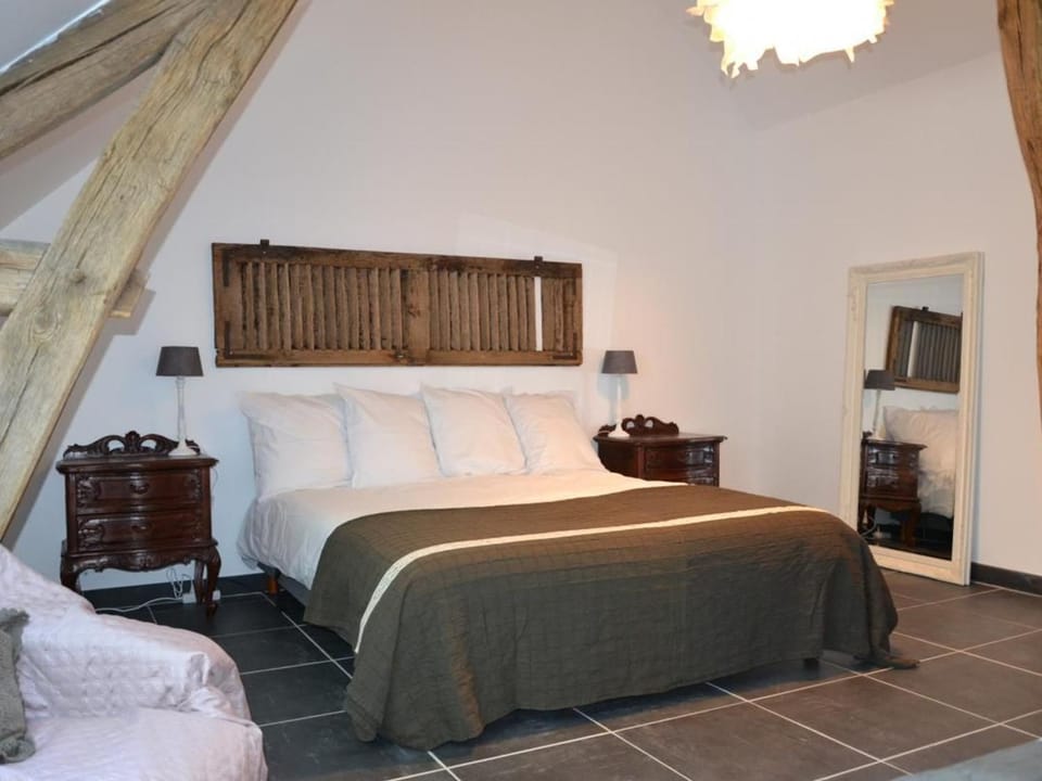 Gîte Val de Loire avec piscine chauffée, tennis, WIFI, BBQ - FR-1-590-125 House in Centre-Val de Loire