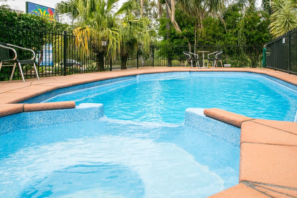 Swimming pool, Swimming pool