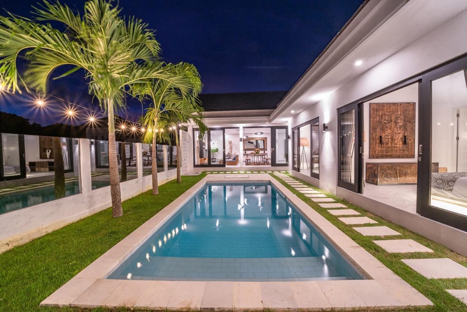 Property building, Swimming pool