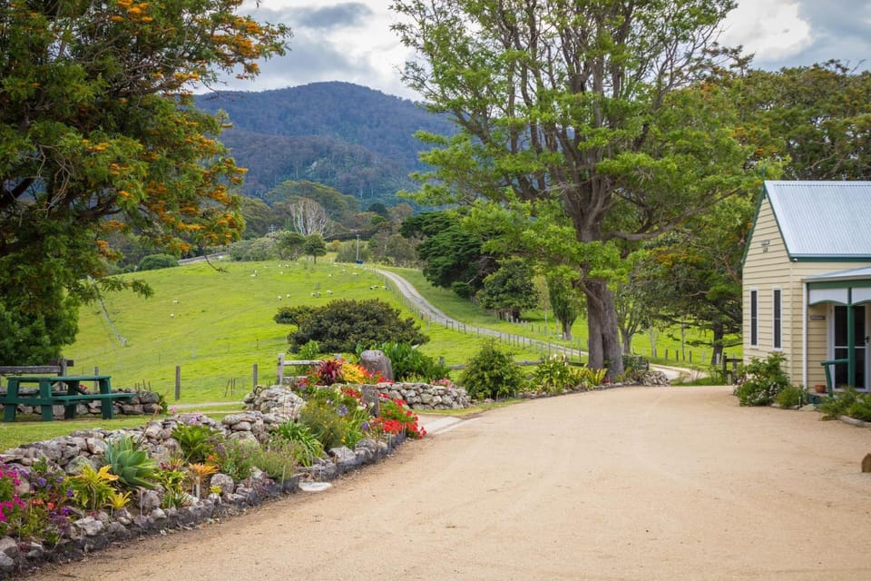 Henkley Cottage 2 Jeremiah Farm Stay in Central Tilba