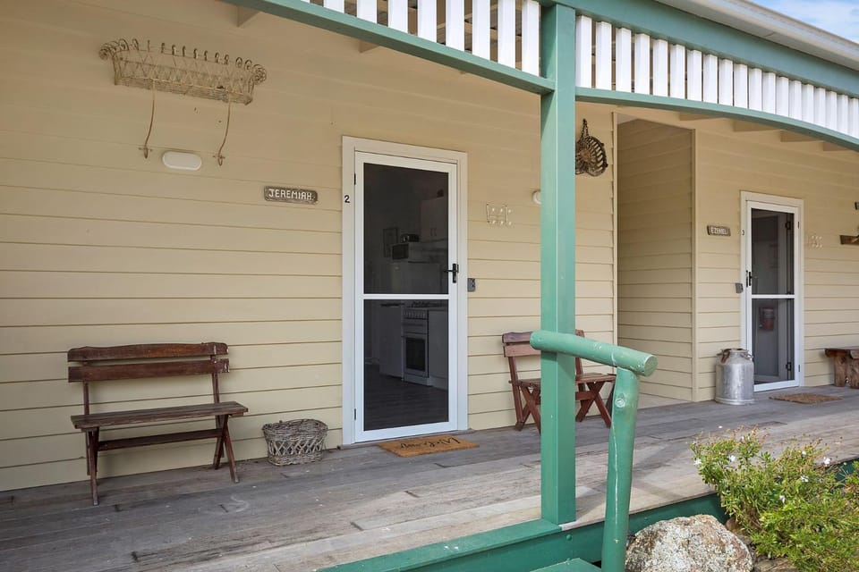 Henkley Cottage 2 Jeremiah Farm Stay in Central Tilba