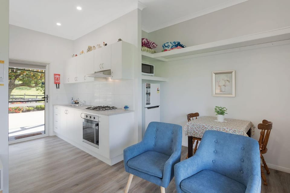 Henkley Cottage 3 Ezekiel Farm Stay in Central Tilba
