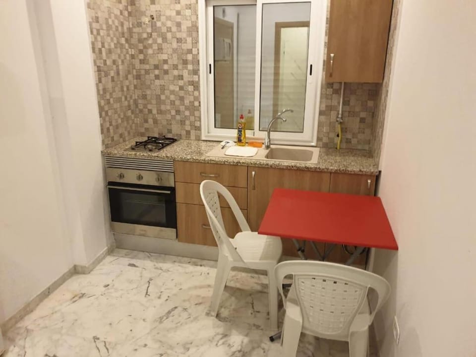 Kitchen or kitchenette, Seating area