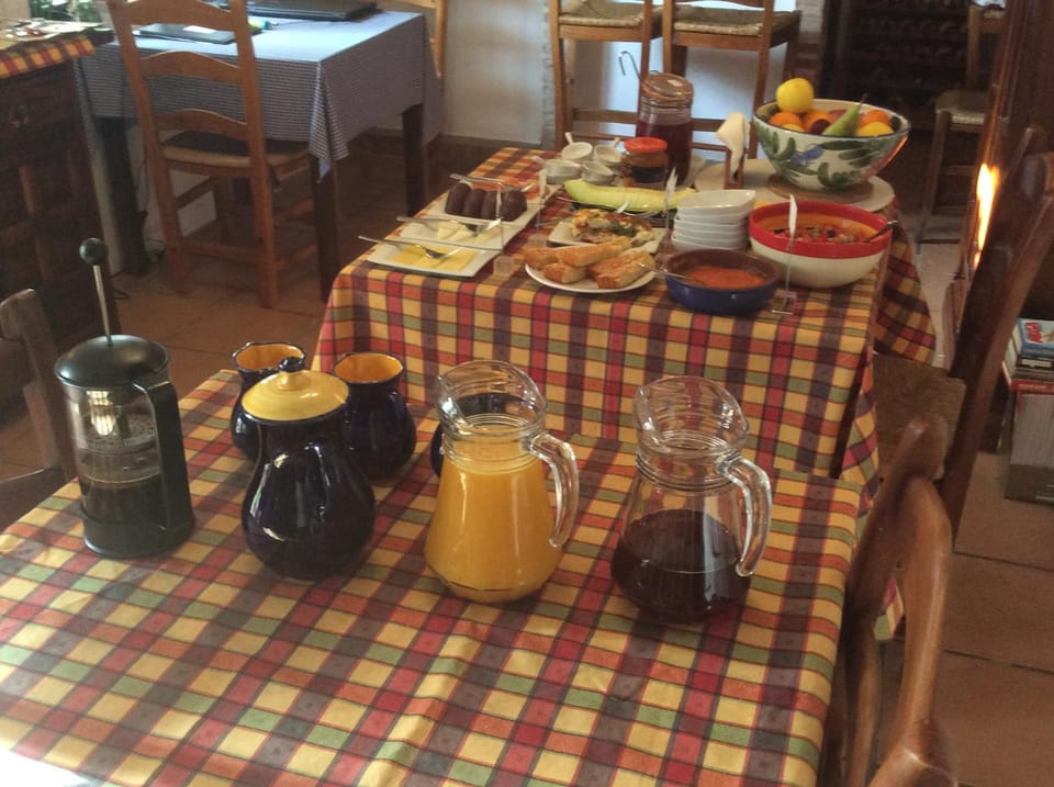 Food and drinks, Buffet breakfast
