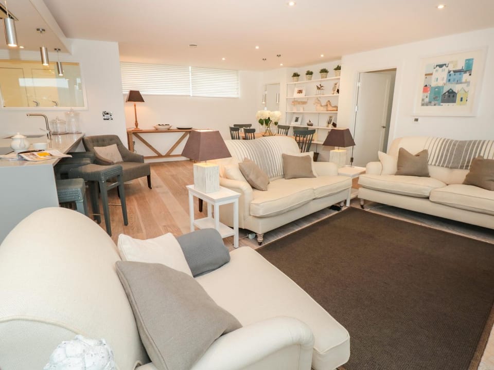 2 Sails Apartment in Dartmouth
