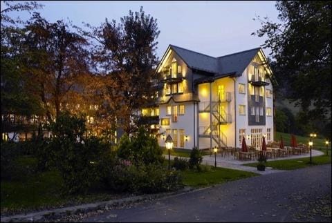 Restaurant/places to eat, Facade/entrance, Garden, Balcony/Terrace, Area and facilities