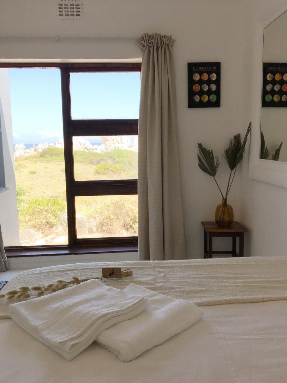 Bed, Bedroom, Sea view