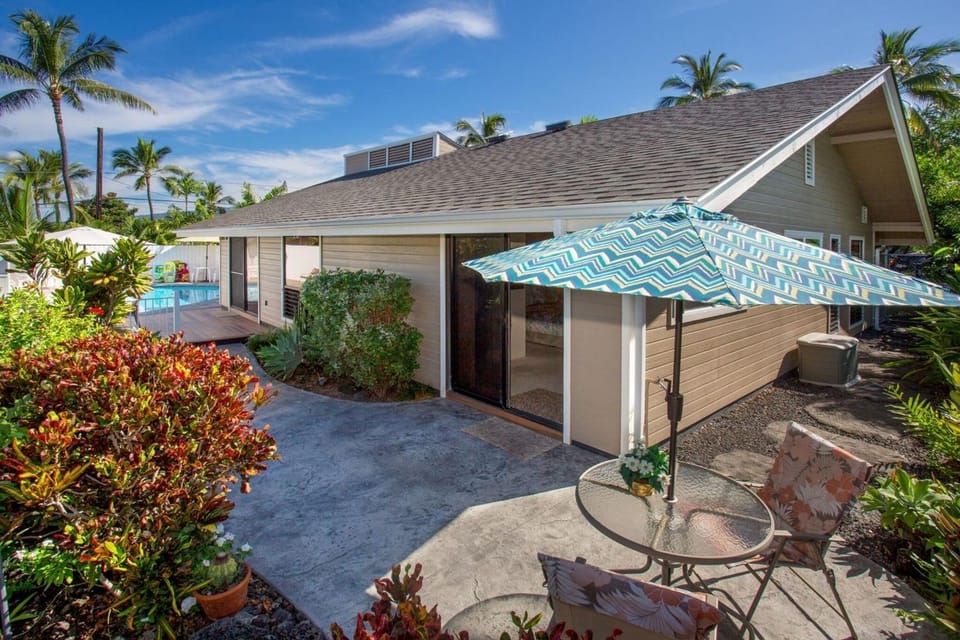 Property building, Patio, Garden