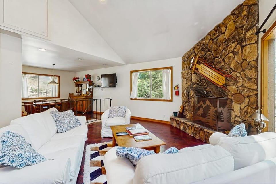 Babbling Brook House in Lake Arrowhead