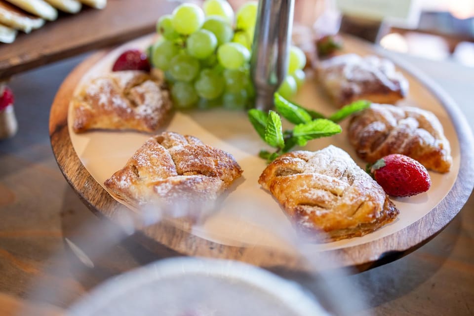 Restaurant/places to eat, Food close-up, Food and drinks, Food, Breakfast, Buffet breakfast