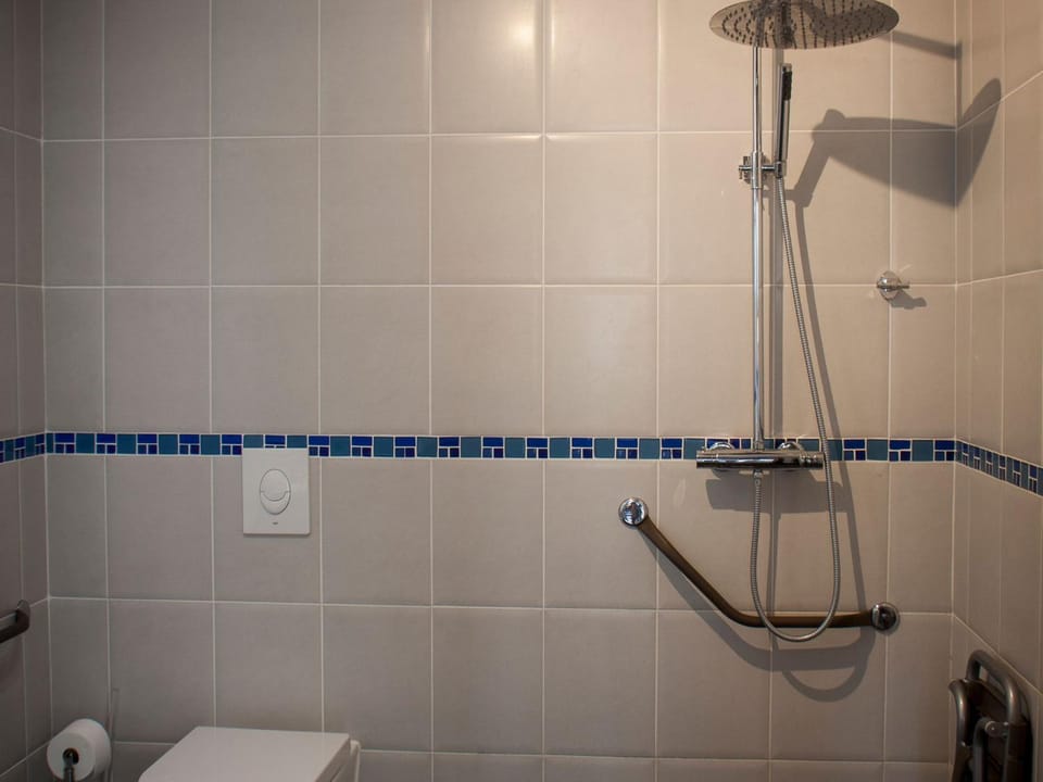 Gîte spacieux avec piscine chauffée, wifi et tennis au bord de la Loire - FR-1-590-97 House in Centre-Val de Loire