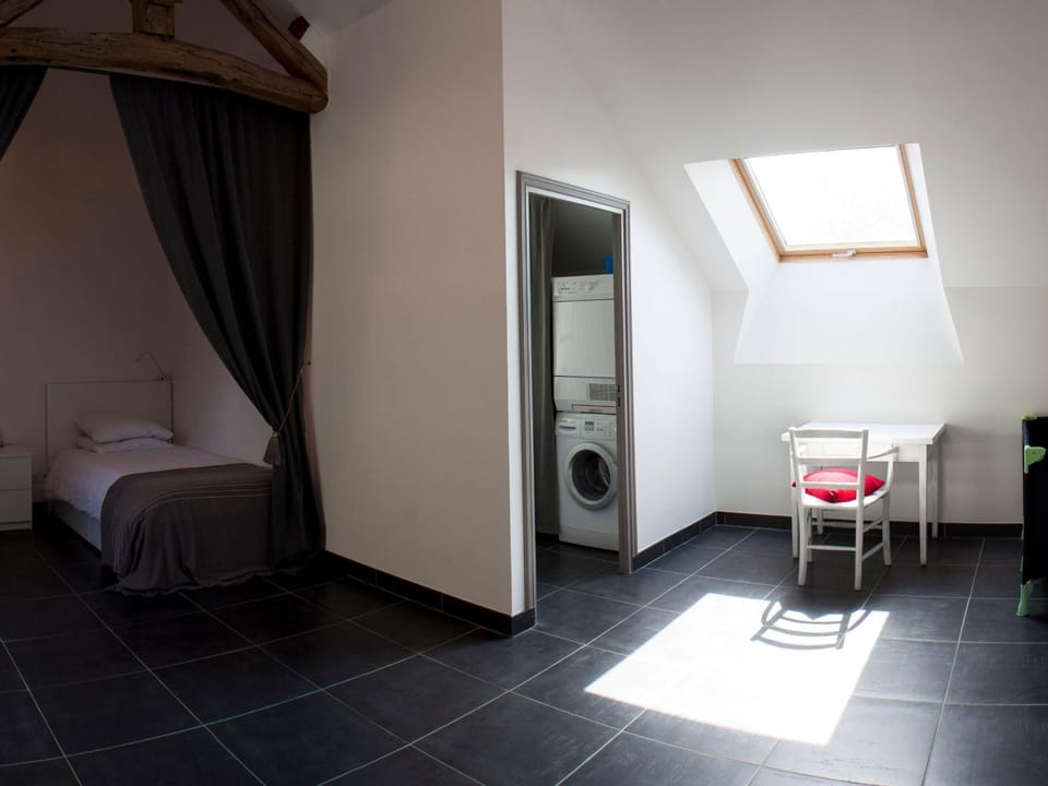 Gîte spacieux avec piscine chauffée, wifi et tennis au bord de la Loire - FR-1-590-97 House in Centre-Val de Loire