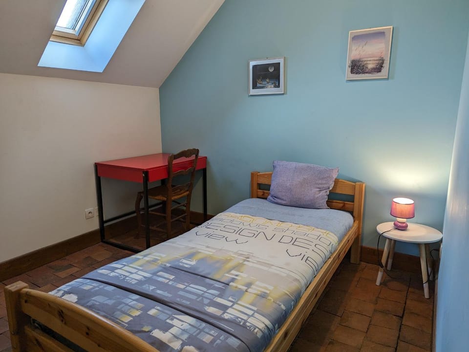 Maison confortable avec cour, proche du Château de La Bussière, idéale pour explorations. - FR-1-590-161 House in Gien