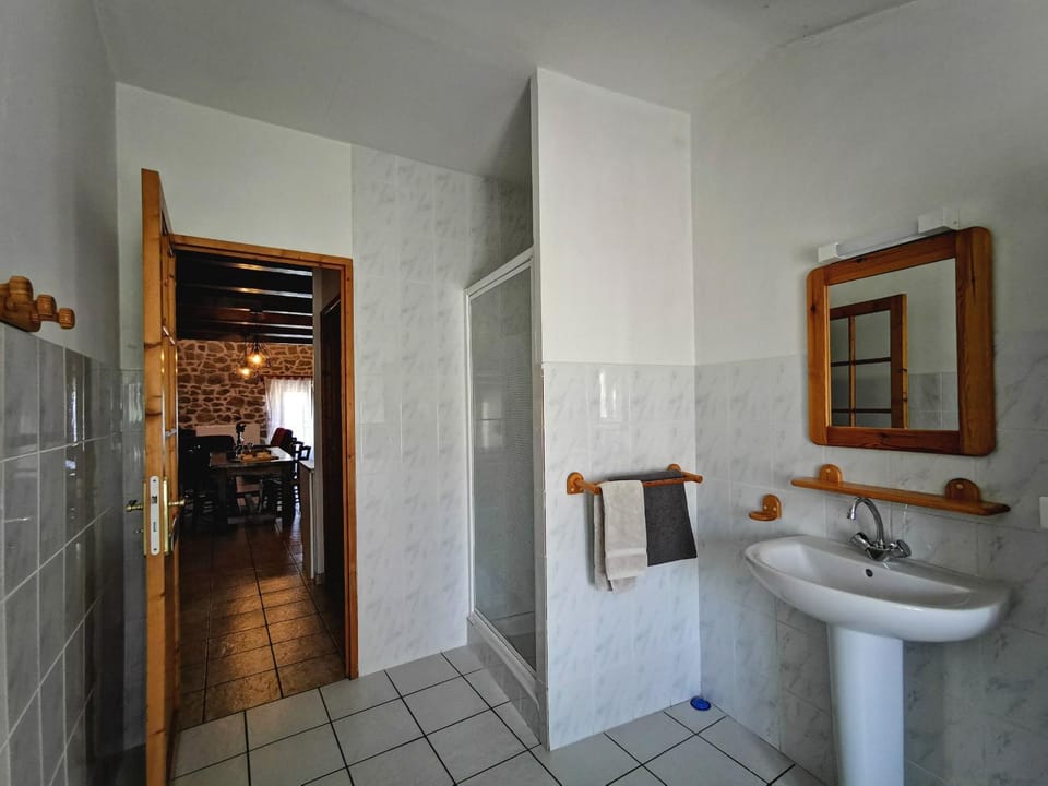 Gîte de charme en campagne, 5-8 pers., cheminée, nature, proche Pilat, activités à proximité - FR-1-582-269 House in Auvergne-Rhône-Alpes