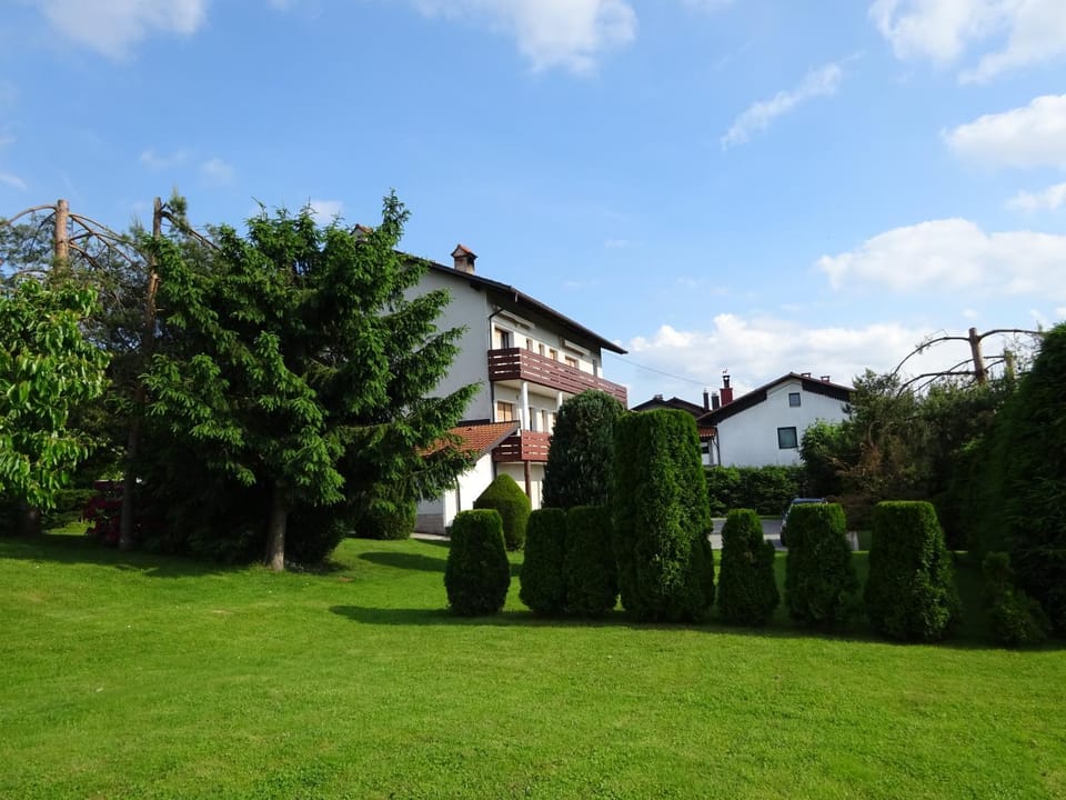 Property building, Day, Garden, Other