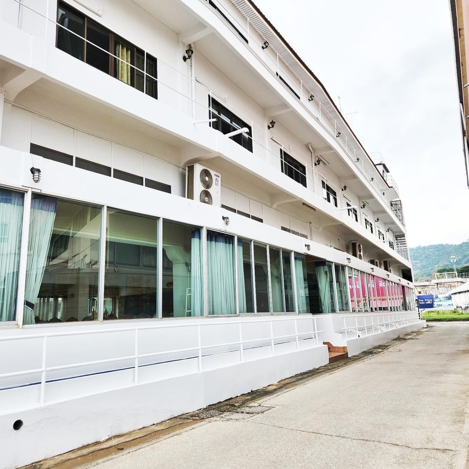 NAVY HOME HOTEL โรงแรมเนวี่โฮม Hotel in Thailand