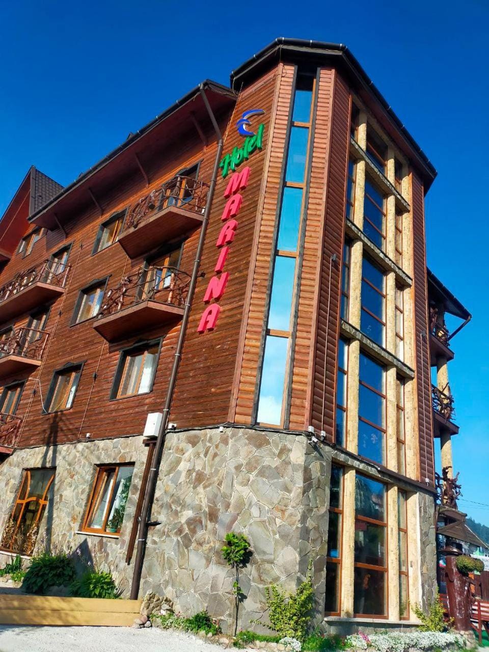 Property building, Facade/entrance