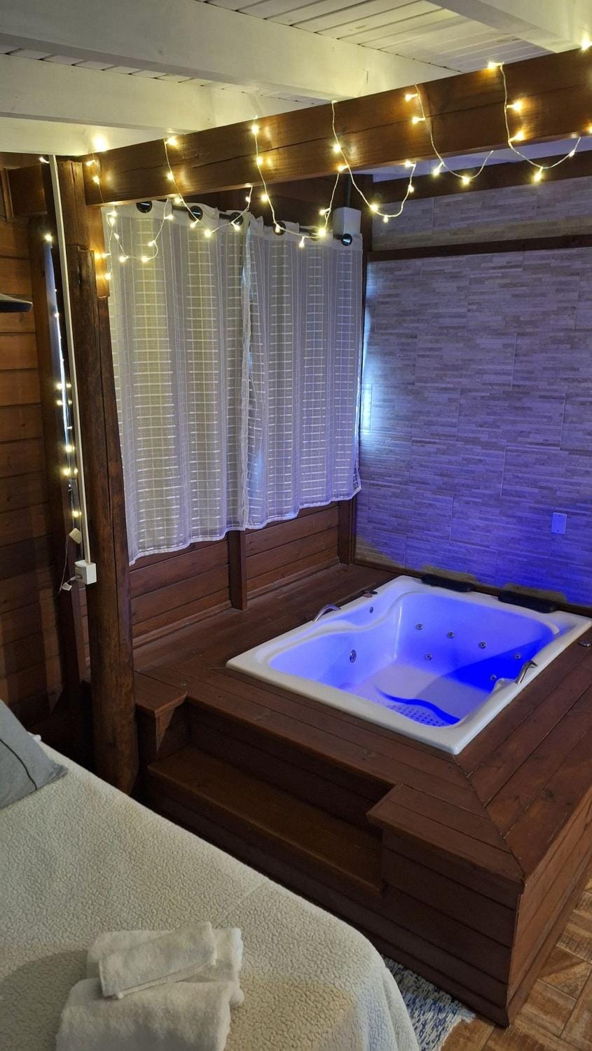 Hot Tub, Bedroom