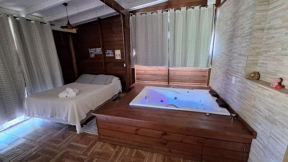 Hot Tub, Bedroom