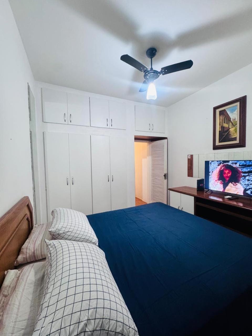 APMARAVILHOSO QUARTO e SALA LEBLON Recém REFORMADO ACEITO 5 pessoas NA ATAULFO DE PAIVA Apartment in Rio de Janeiro