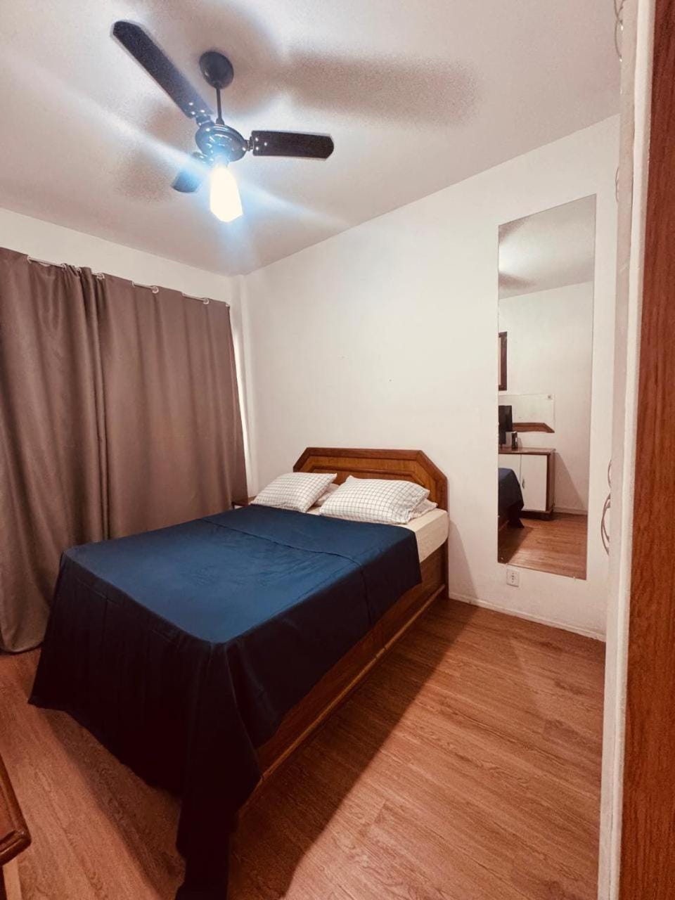APMARAVILHOSO QUARTO e SALA LEBLON Recém REFORMADO ACEITO 5 pessoas NA ATAULFO DE PAIVA Apartment in Rio de Janeiro