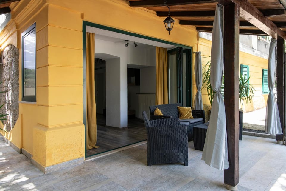 Day, Balcony/Terrace