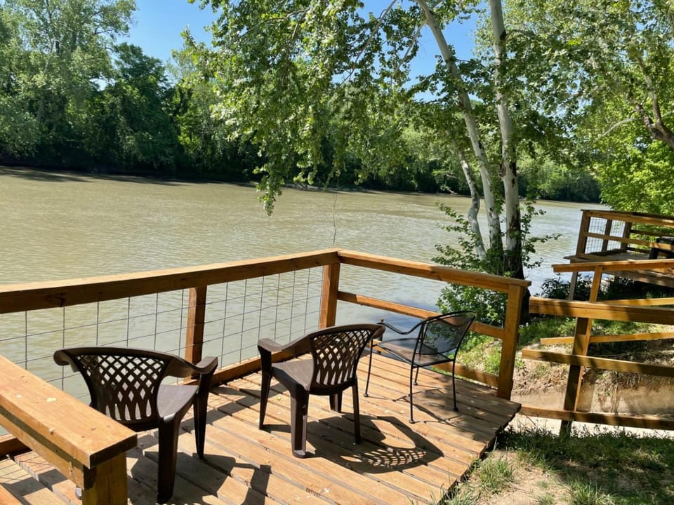 Patio, Fishing, River view